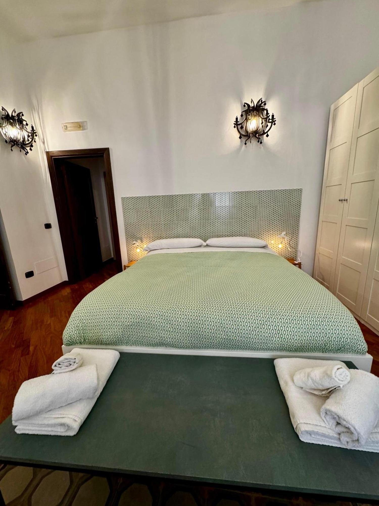 Appartamento "Roma 148" Syrakus Exterior foto